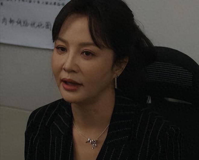 光涨年龄不涨演技！馒头脸，香肠唇，这些整容脸又来祸害央视剧了_光涨年龄不涨演技！馒头脸，香肠唇，这些整容脸又来祸害央视剧了_