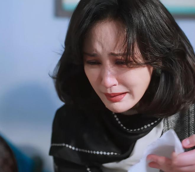 光涨年龄不涨演技！馒头脸，香肠唇，这些整容脸又来祸害央视剧了_光涨年龄不涨演技！馒头脸，香肠唇，这些整容脸又来祸害央视剧了_