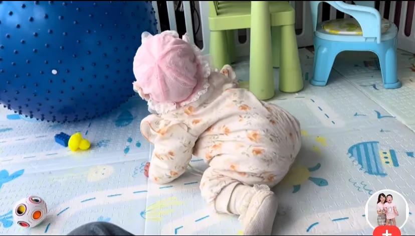 _妈妈叫爸爸射精我体内_0—2岁宝宝正常正常发育指标