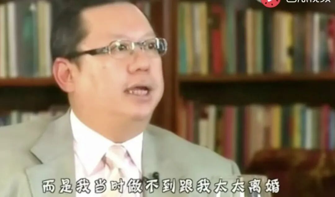 _王祖贤林建岳_王祖贤甩头发动图