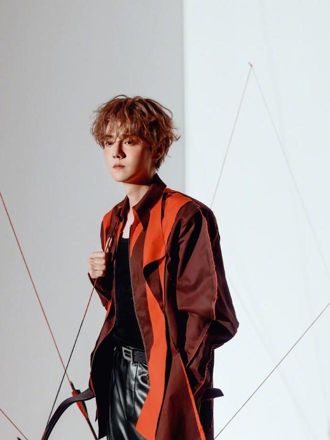 鹿晗辟谣豪宅传闻_鹿晗辟谣什么_