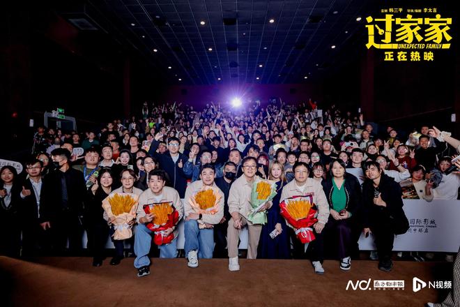 _成龙家歌曲_成龙广州演唱会