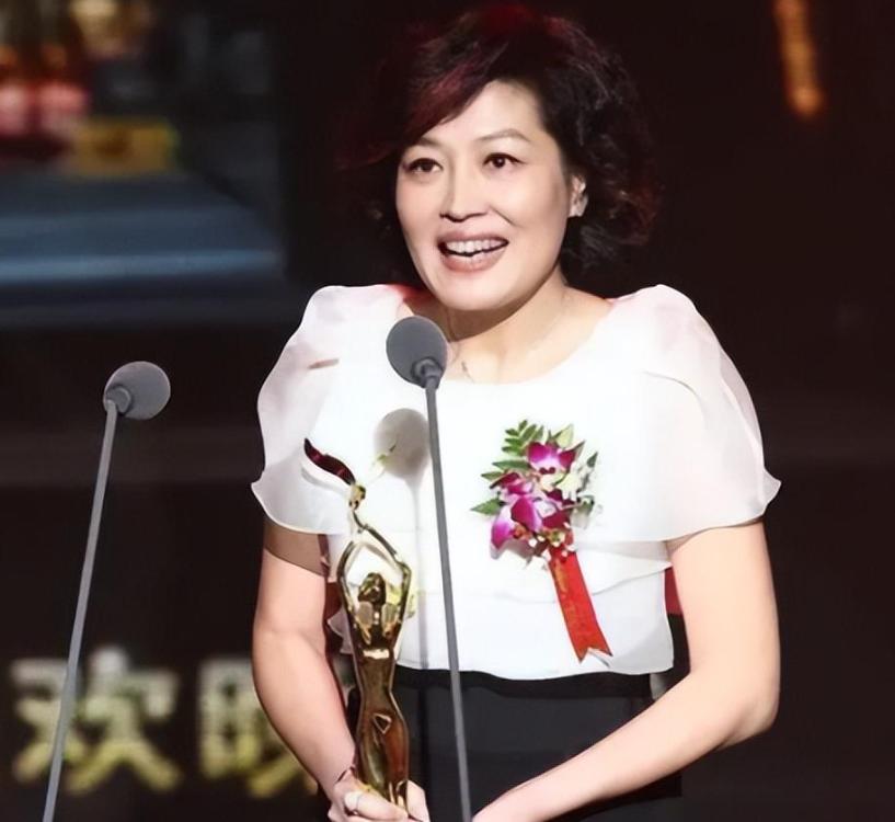 歌曲《落叶》钟丽燕_落叶dj_