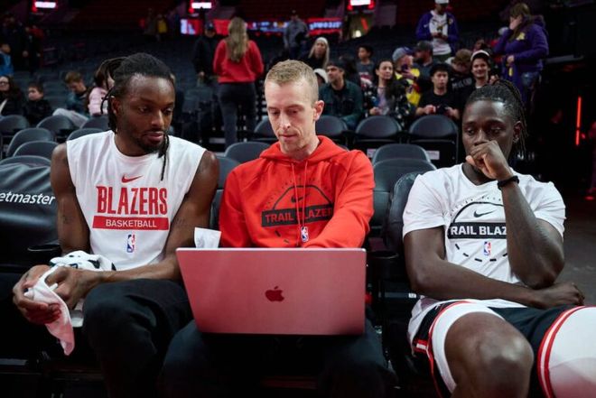 黄致列被曝收粉丝40万__库卡隆横扫者库卡隆战蝎