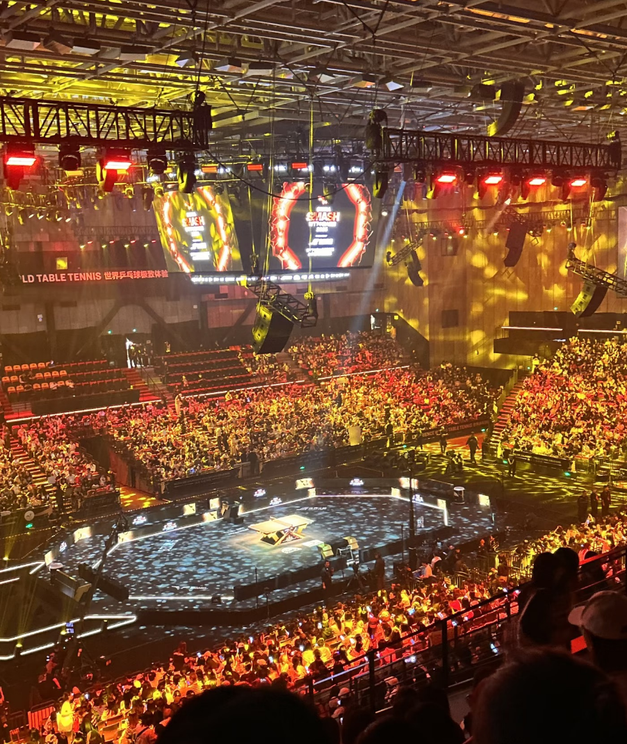 比赛现场观众爆满