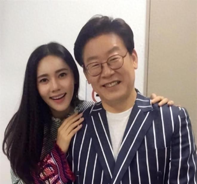 梦见出国见总统__梦见自己见到总统