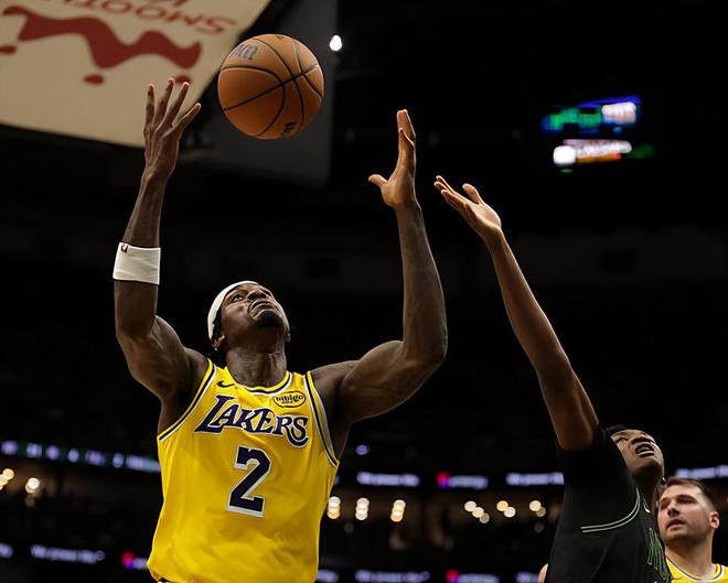 大巴黎一赛季打哪些比赛__2021年7月几湖人打比赛