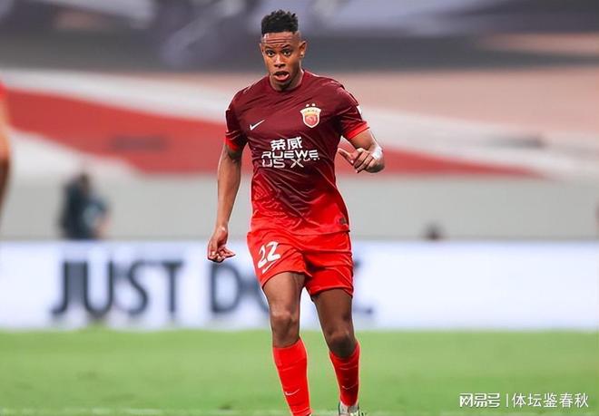 前卫中场__前锋改踢中后卫