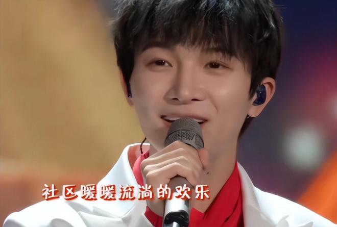 央视春晚费用支出__春晚的费用是谁出