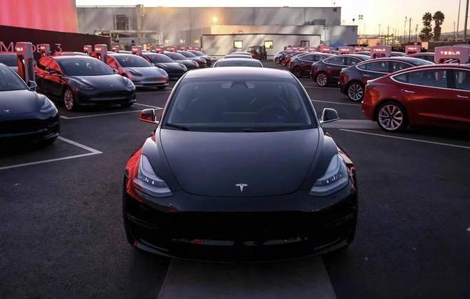 马斯克财富__马斯克万亿美元