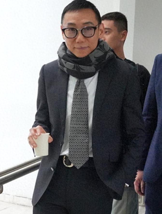 _张柏芝遭前经纪人伪造合同，骗千万片酬，还被威胁不听话就抹黑你_张柏芝遭前经纪人伪造合同，骗千万片酬，还被威胁不听话就抹黑你