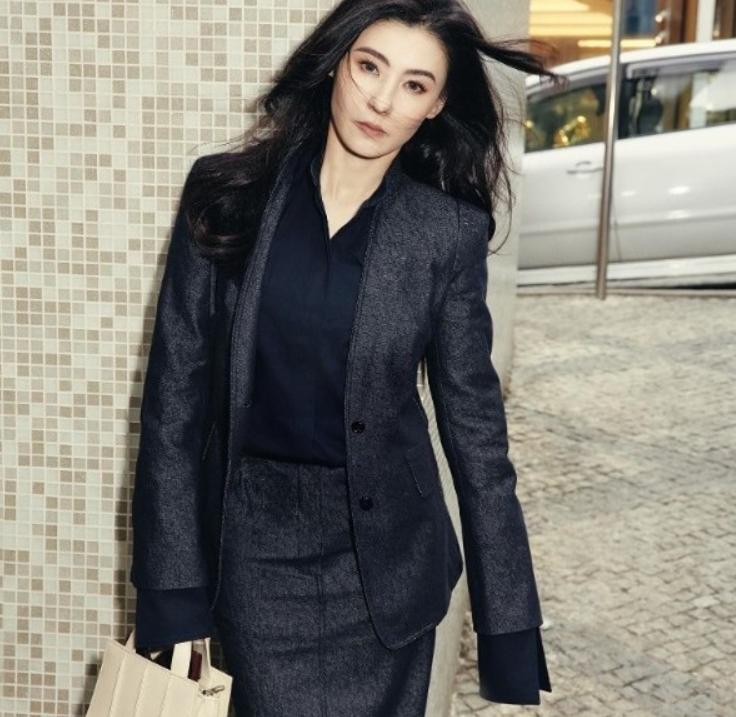 张柏芝遭前经纪人伪造合同，骗千万片酬，还被威胁不听话就抹黑你__张柏芝遭前经纪人伪造合同，骗千万片酬，还被威胁不听话就抹黑你