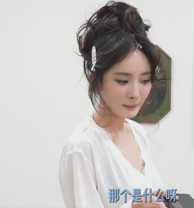 梦见吃一桌子丰盛的菜_真野惠里菜趴桌子_