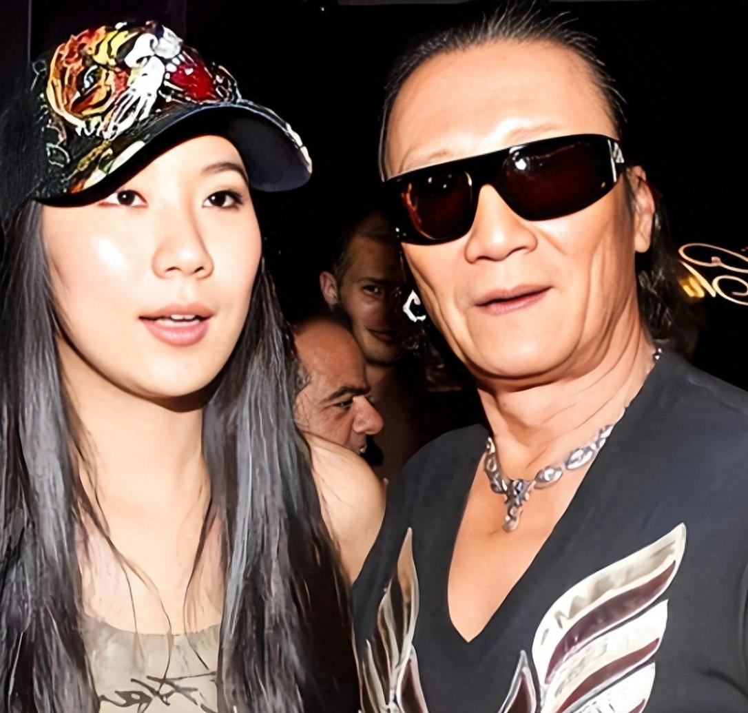 被谢贤养了12年,用青春换来2000万的Coco,已经走上了另一条大道_被谢贤养了12年,用青春换来2000万的Coco,已经走上了另一条大道_