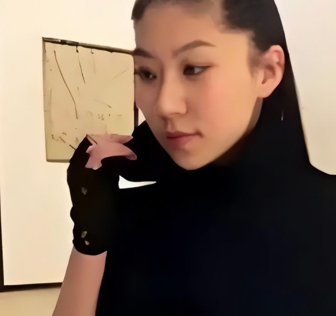 被谢贤养了12年,用青春换来2000万的Coco,已经走上了另一条大道_被谢贤养了12年,用青春换来2000万的Coco,已经走上了另一条大道_