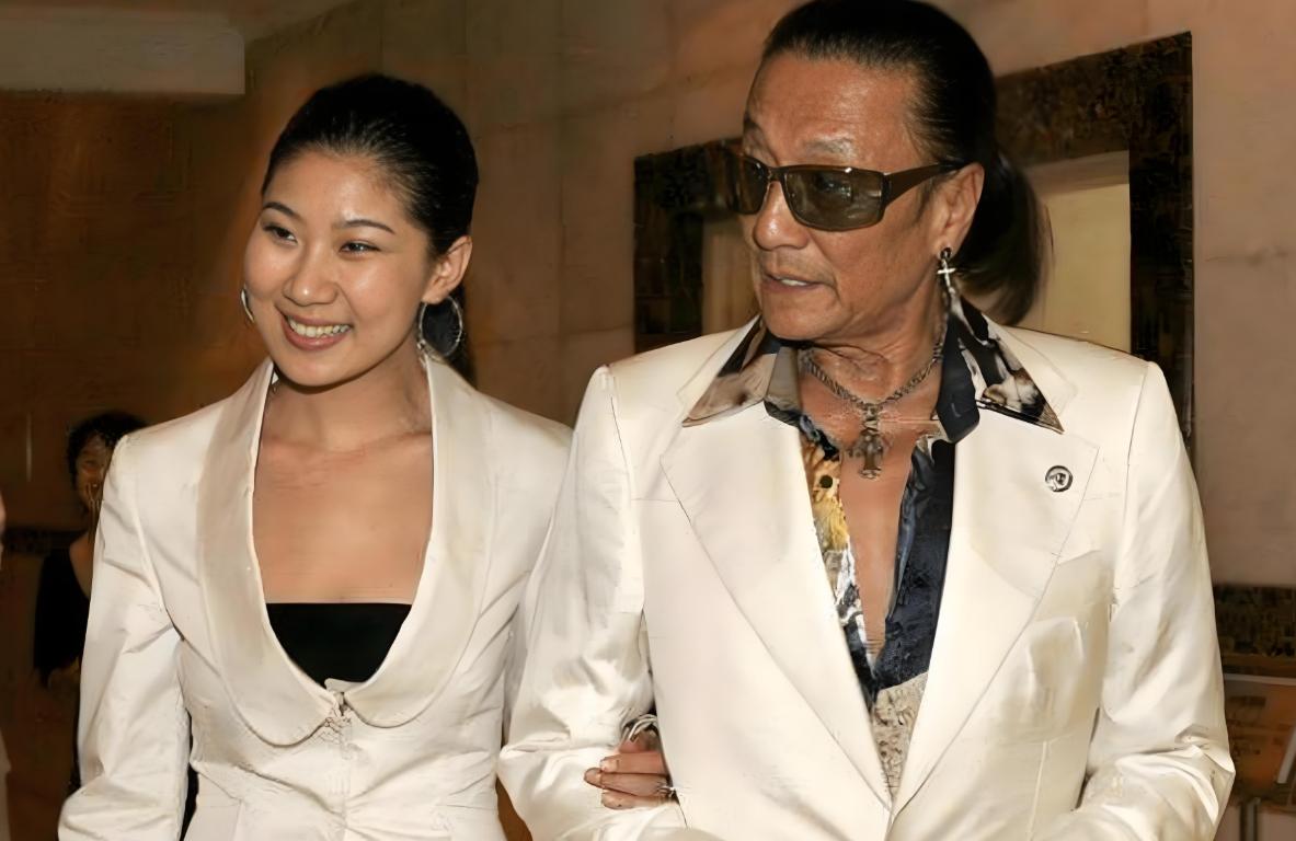 被谢贤养了12年,用青春换来2000万的Coco,已经走上了另一条大道_被谢贤养了12年,用青春换来2000万的Coco,已经走上了另一条大道_