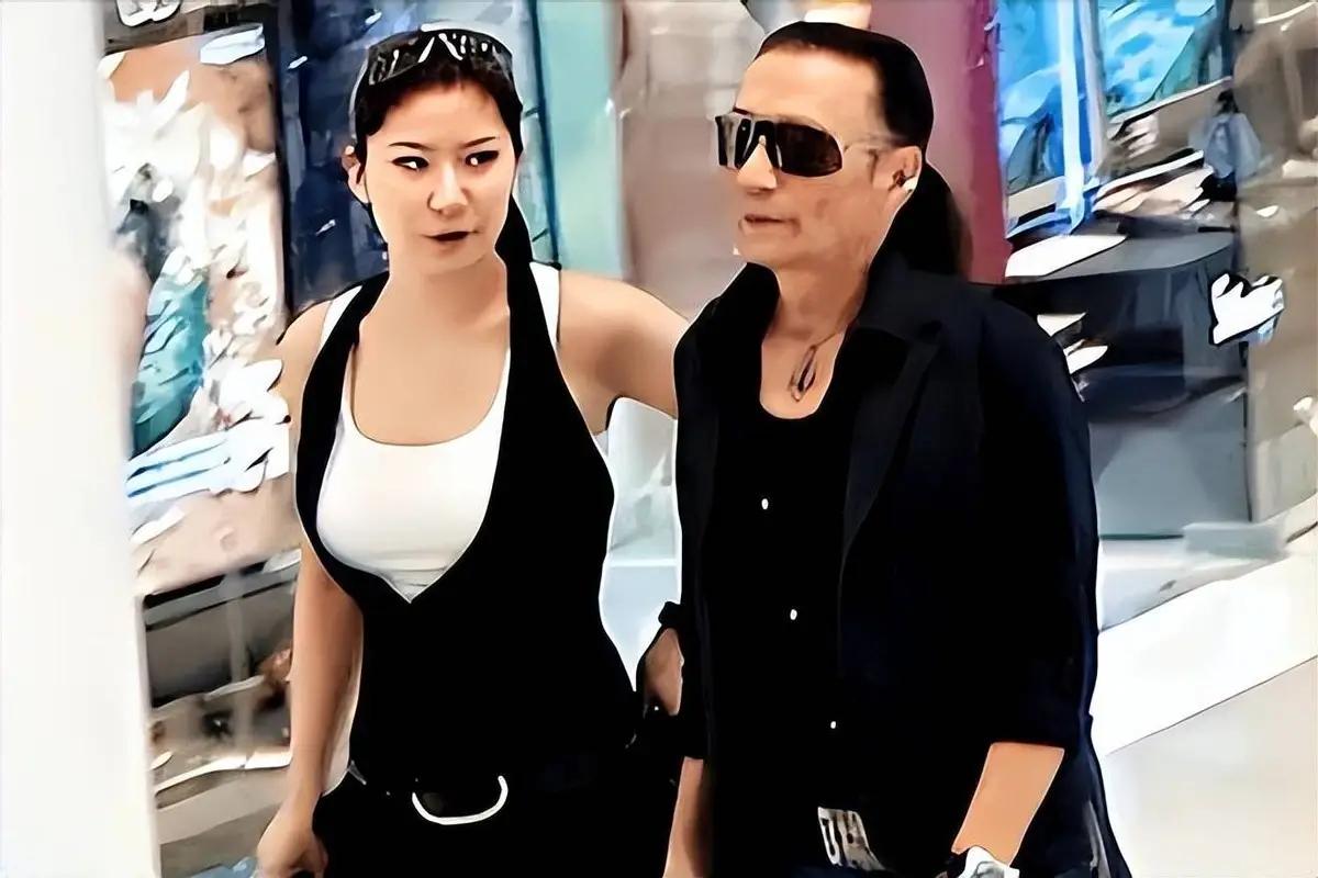 _被谢贤养了12年,用青春换来2000万的Coco,已经走上了另一条大道_被谢贤养了12年,用青春换来2000万的Coco,已经走上了另一条大道