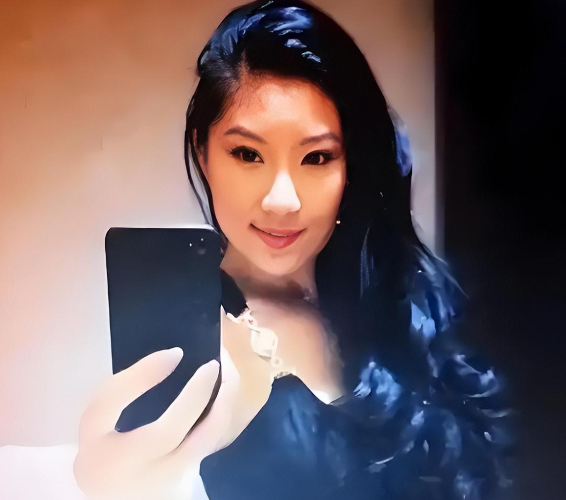 被谢贤养了12年,用青春换来2000万的Coco,已经走上了另一条大道__被谢贤养了12年,用青春换来2000万的Coco,已经走上了另一条大道