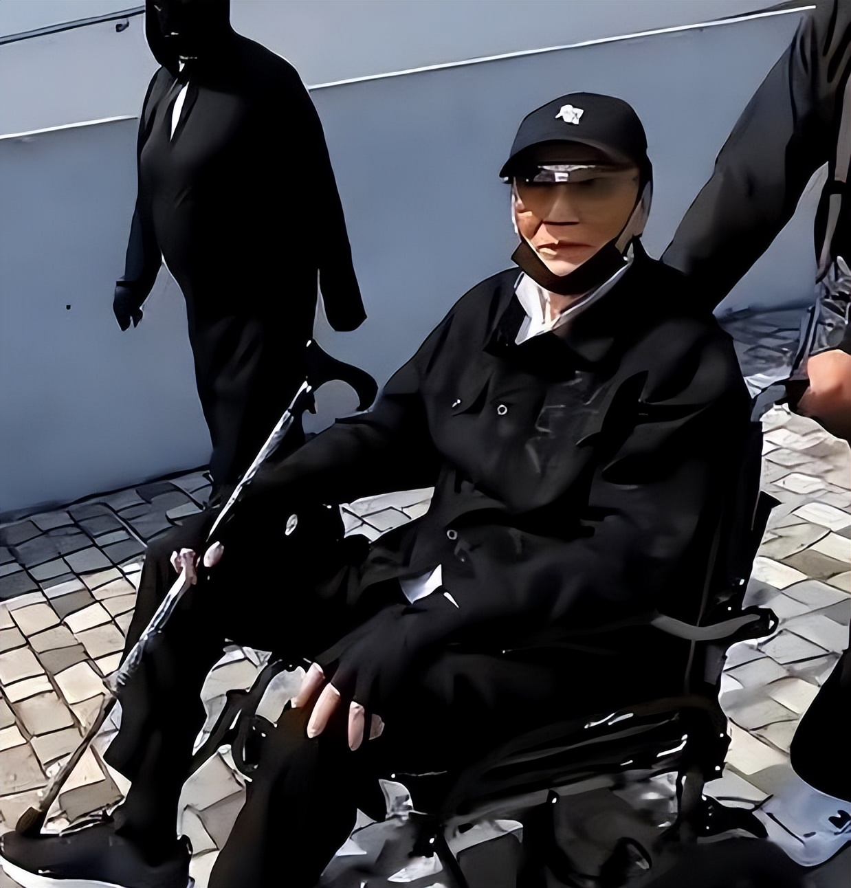 被谢贤养了12年,用青春换来2000万的Coco,已经走上了另一条大道_被谢贤养了12年,用青春换来2000万的Coco,已经走上了另一条大道_