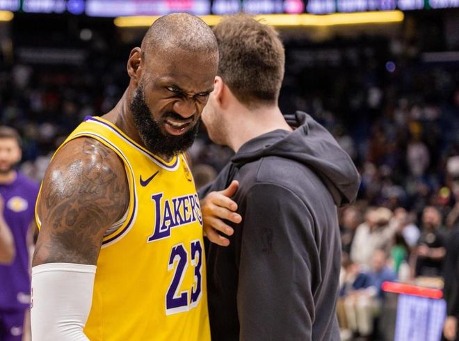 总决赛詹姆斯带队赢勇士_詹姆斯单独带队_