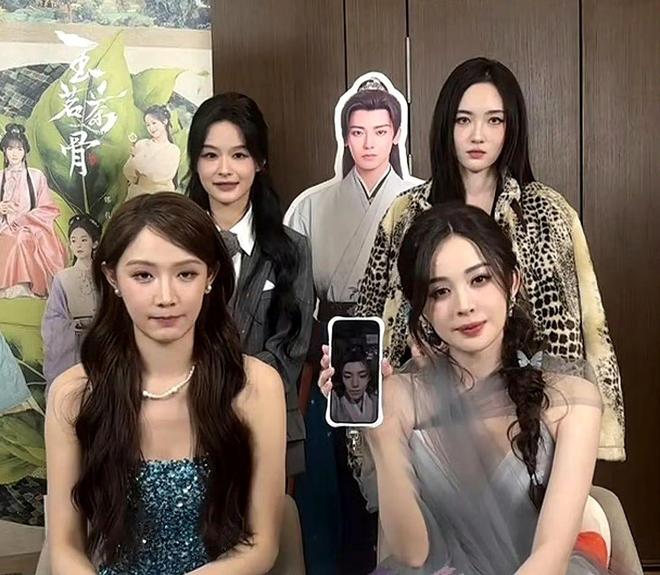 《玉茗茶骨》路演：娜扎肩带绷断，余茵被嘲像站错队小学生__《玉茗茶骨》路演：娜扎肩带绷断，余茵被嘲像站错队小学生