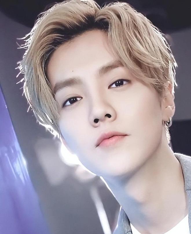 _事件升级！司晓迪晒开房记录，16个男顶流被锤！内娱怎么了？_事件升级！司晓迪晒开房记录，16个男顶流被锤！内娱怎么了？