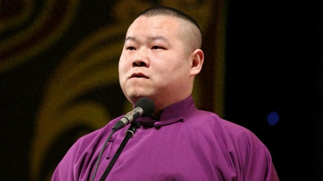 _央视春晚郭德纲_春晚郭德纲唱的什么歌