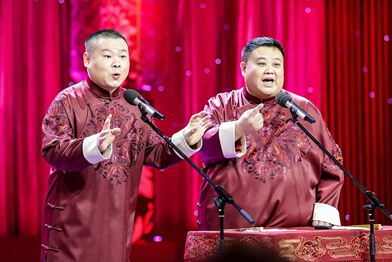 央视春晚郭德纲_春晚郭德纲唱的什么歌_