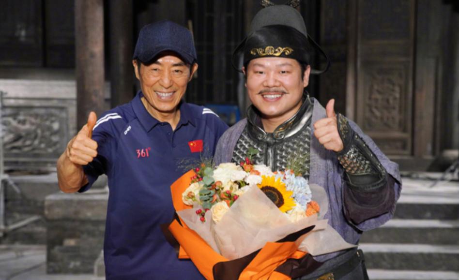 _春晚郭德纲唱的什么歌_央视春晚郭德纲