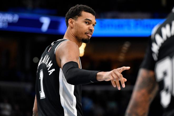 火箭连胜被谁终结__火箭湖人22连胜视频