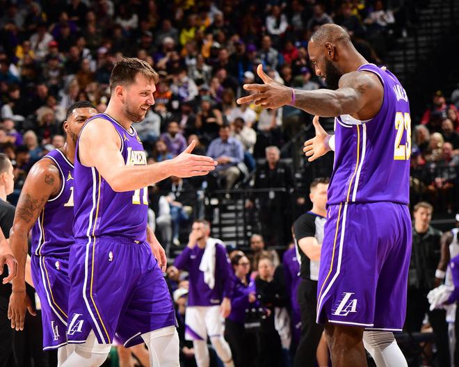 火箭湖人22连胜视频_火箭连胜被谁终结_