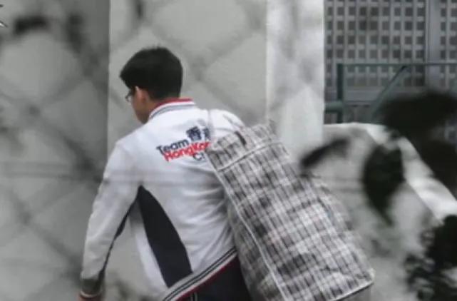 卫生间壁龛装个门__小孩尾椎骨痛