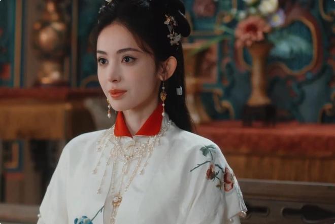 _《玉茗茶骨》路演，娜扎肩带绷断，张南脸肿，余茵俏皮可爱_《玉茗茶骨》路演，娜扎肩带绷断，张南脸肿，余茵俏皮可爱