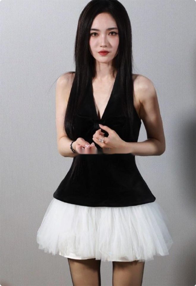 《玉茗茶骨》路演，娜扎肩带绷断，张南脸肿，余茵俏皮可爱__《玉茗茶骨》路演，娜扎肩带绷断，张南脸肿，余茵俏皮可爱