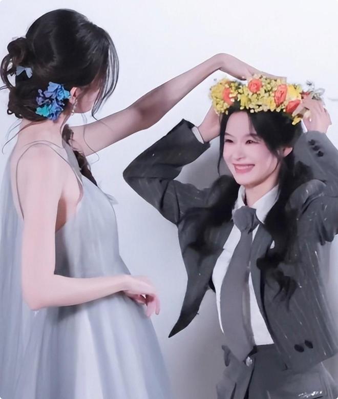 《玉茗茶骨》路演，娜扎肩带绷断，张南脸肿，余茵俏皮可爱__《玉茗茶骨》路演，娜扎肩带绷断，张南脸肿，余茵俏皮可爱