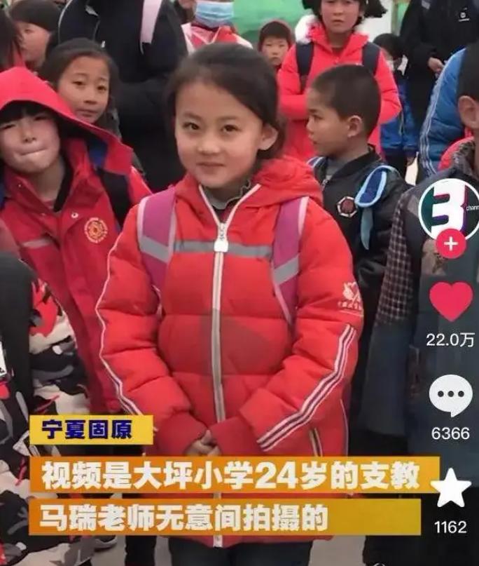 _没钱还硬装？宁夏一笑成名拒绝百万签约的小女孩，现在成了这样_没钱还硬装？宁夏一笑成名拒绝百万签约的小女孩，现在成了这样