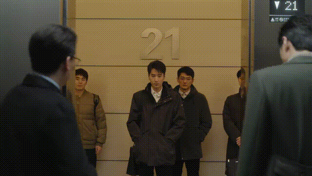 空降4集，就榜单第一，1月观众最期待的黑马都市剧开播就炸了_空降4集，就榜单第一，1月观众最期待的黑马都市剧开播就炸了_