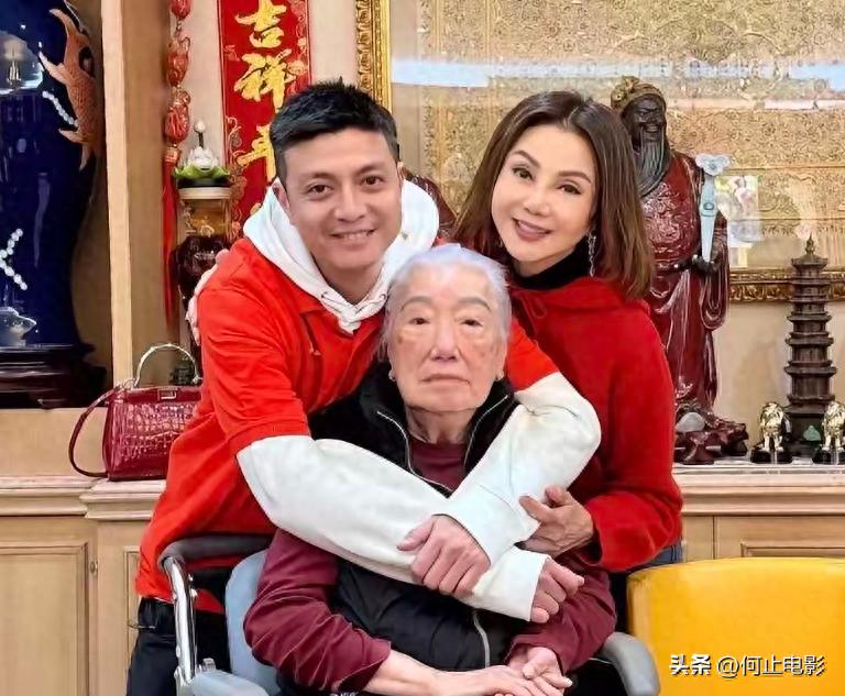 她是击败正房的小妾,将百亿资产收入囊中,年过百岁仍独揽大权_她是击败正房的小妾,将百亿资产收入囊中,年过百岁仍独揽大权_