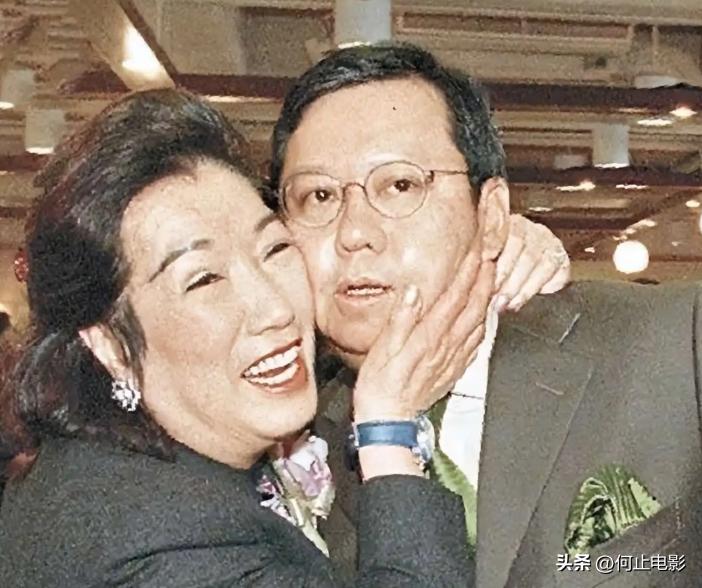 她是击败正房的小妾,将百亿资产收入囊中,年过百岁仍独揽大权_她是击败正房的小妾,将百亿资产收入囊中,年过百岁仍独揽大权_