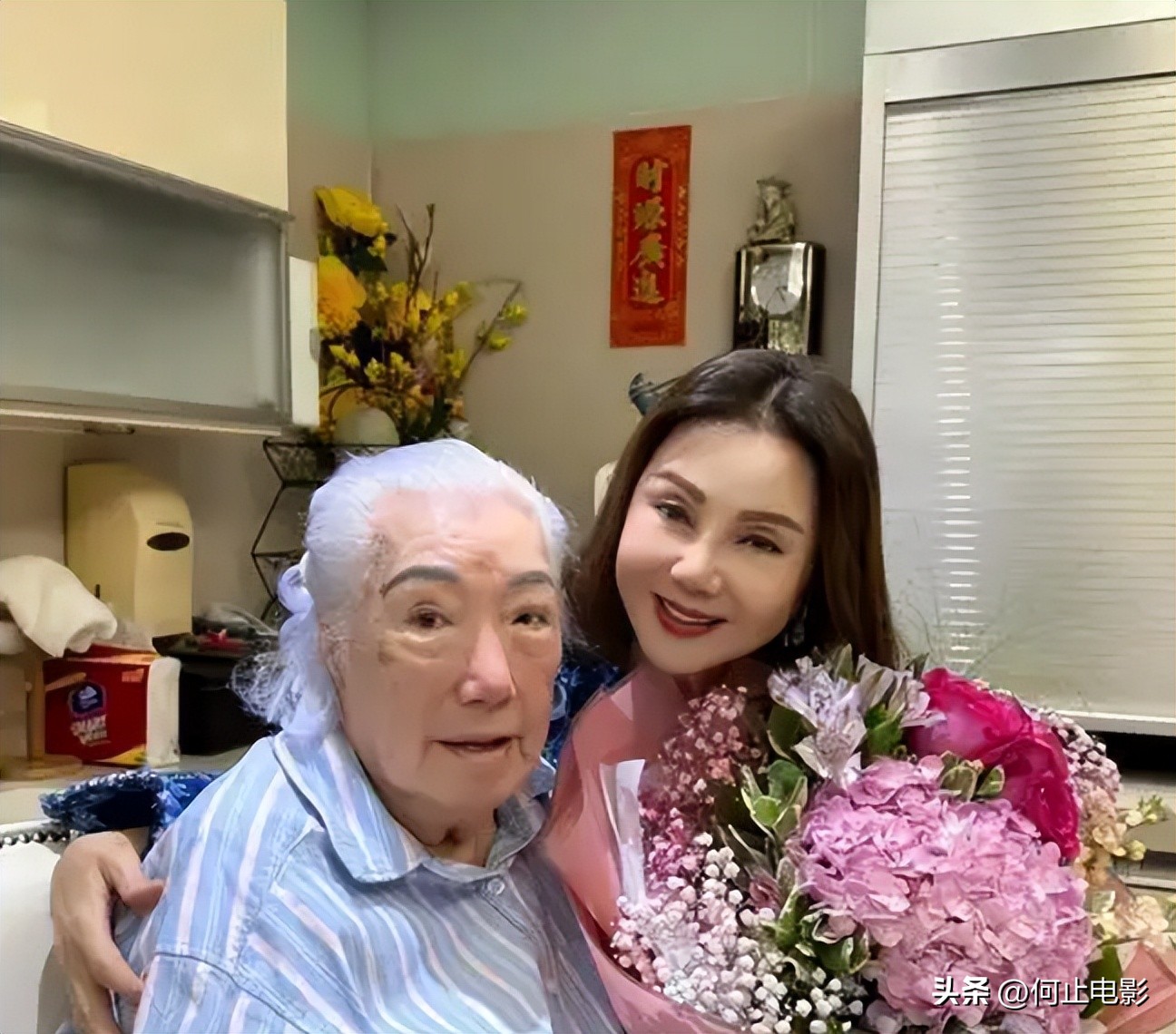 _她是击败正房的小妾,将百亿资产收入囊中,年过百岁仍独揽大权_她是击败正房的小妾,将百亿资产收入囊中,年过百岁仍独揽大权