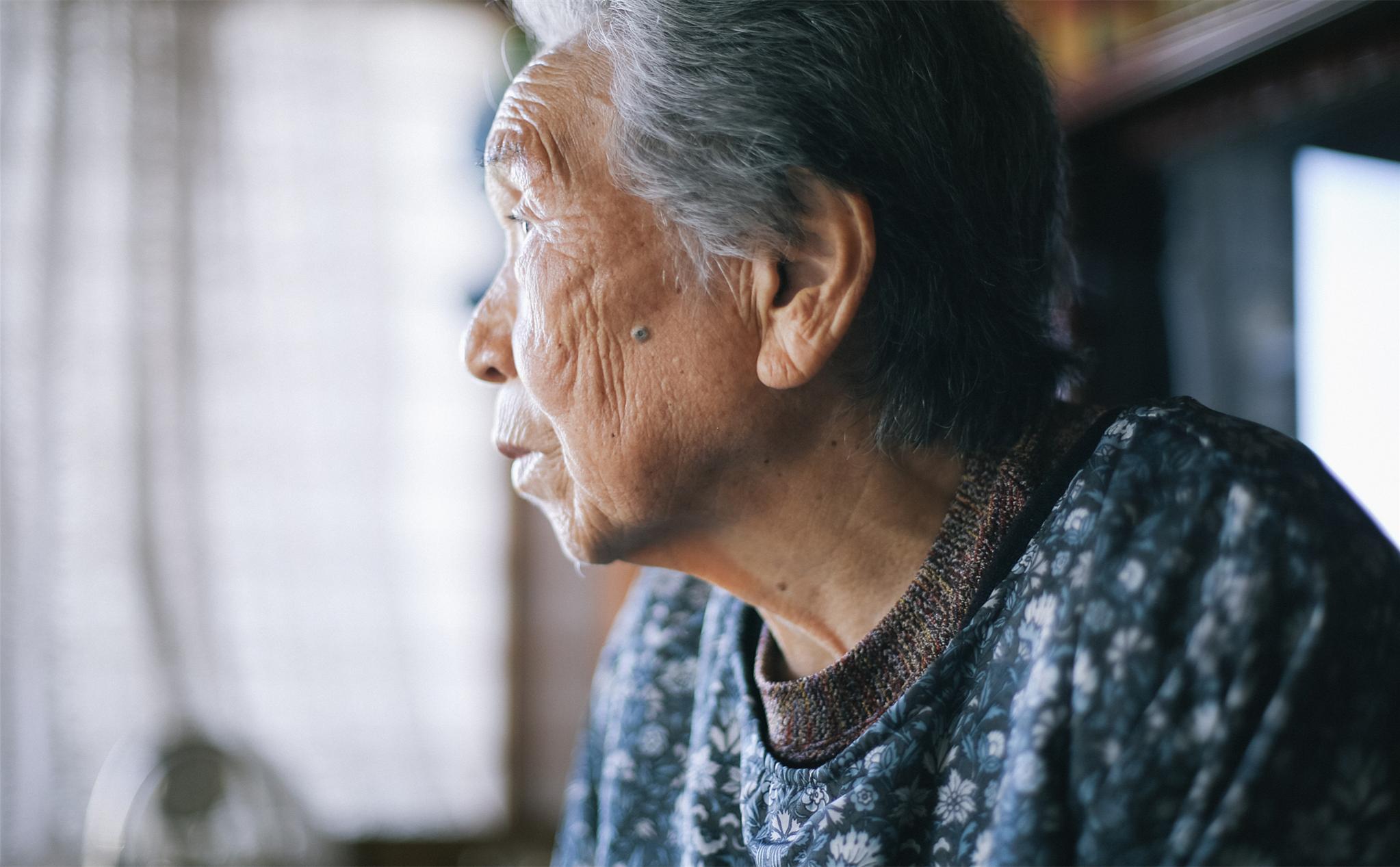 今天出了这门我就再不是你儿子，你今后的死活也与我再没关系！__今天出了这门我就再不是你儿子，你今后的死活也与我再没关系！