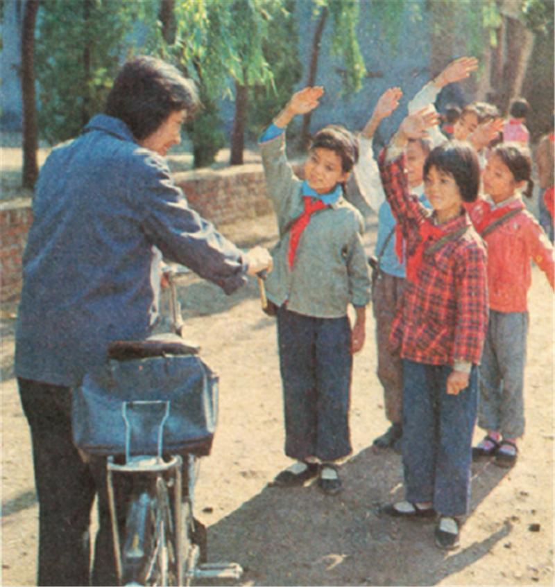 让你当着这么多人亲也亲了摸也摸了，你不娶她的话你嫂子该咋活？_让你当着这么多人亲也亲了摸也摸了，你不娶她的话你嫂子该咋活？_