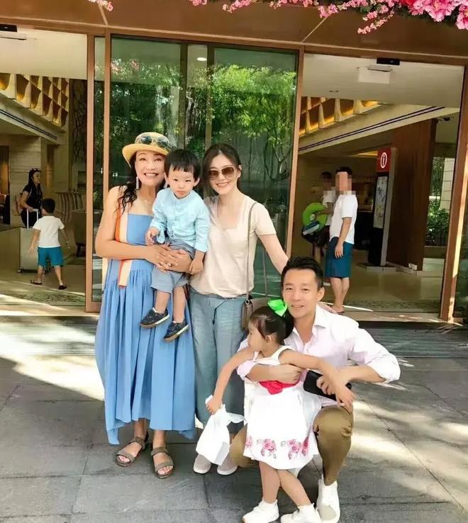 马怀孕图片__张杰晒谢娜孕肚照片