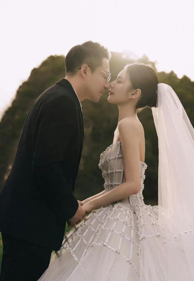 马怀孕图片__张杰晒谢娜孕肚照片