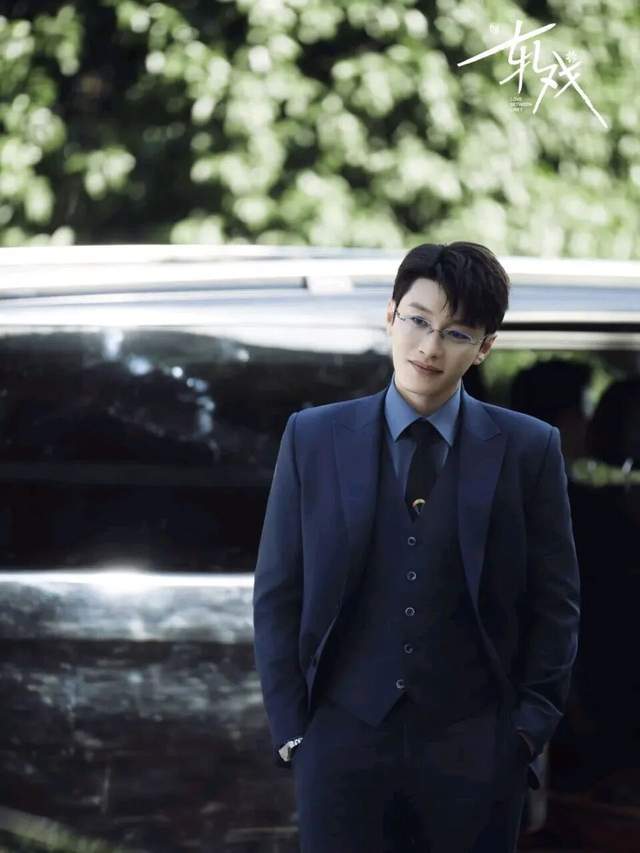 _相爱15年，终于等到老公全网爆红了，她是真值得！_相爱15年，终于等到老公全网爆红了，她是真值得！