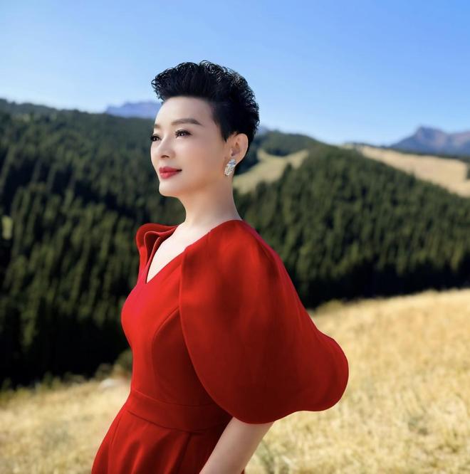 《人民的选择》央视热播 制片人文馨解读“以民为本”创作内核__《人民的选择》央视热播 制片人文馨解读“以民为本”创作内核