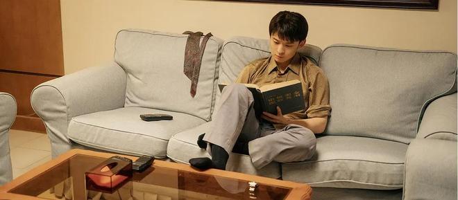 大江大河:杨巡的两段感情比较,最爱和离不开的,为何都没留住?__大江大河:杨巡的两段感情比较,最爱和离不开的,为何都没留住?