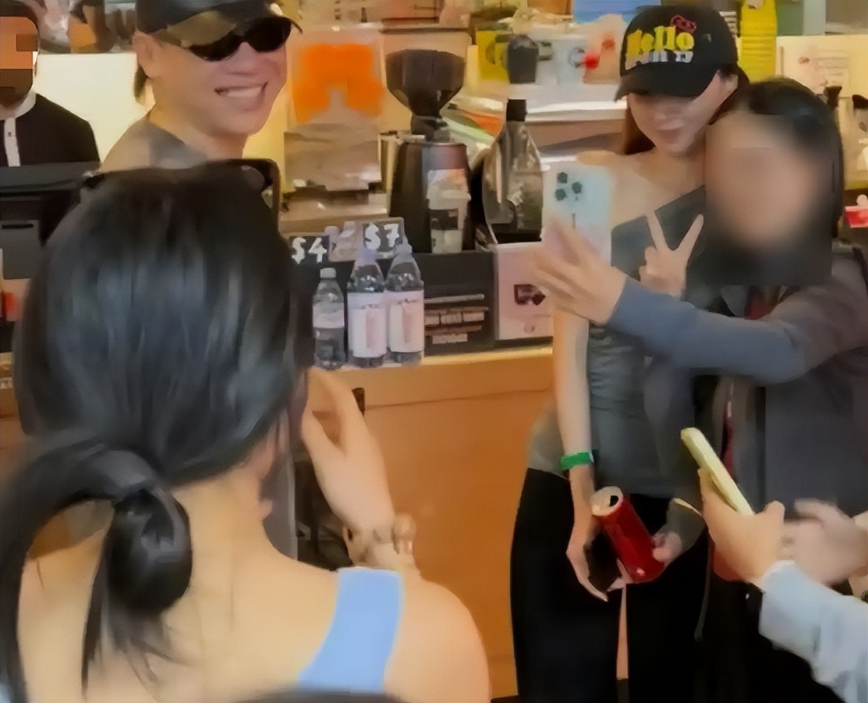 京圈格格生父__京圈格格亲生父母