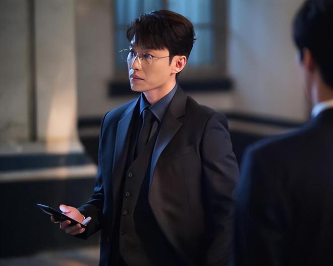 男配别选太惊艳！《轧戏》代旭一出场，陈星旭直接白演了_男配别选太惊艳！《轧戏》代旭一出场，陈星旭直接白演了_