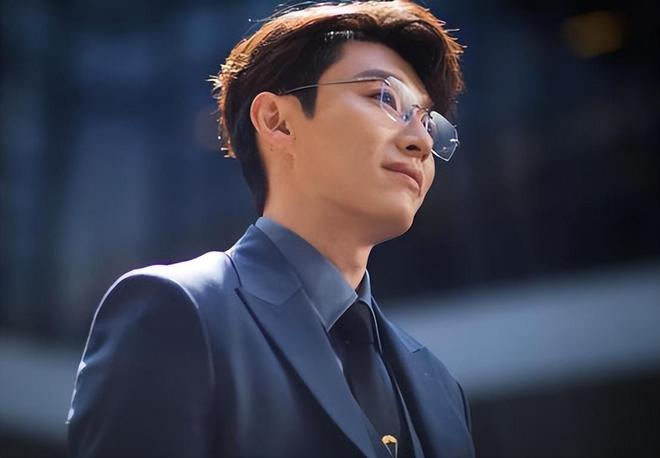 _男配别选太惊艳！《轧戏》代旭一出场，陈星旭直接白演了_男配别选太惊艳！《轧戏》代旭一出场，陈星旭直接白演了